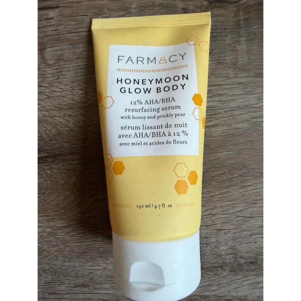 Farmacy Honeymoon Glow Body Resurfacing Serum 12% AHA BHA Prickly Pear face